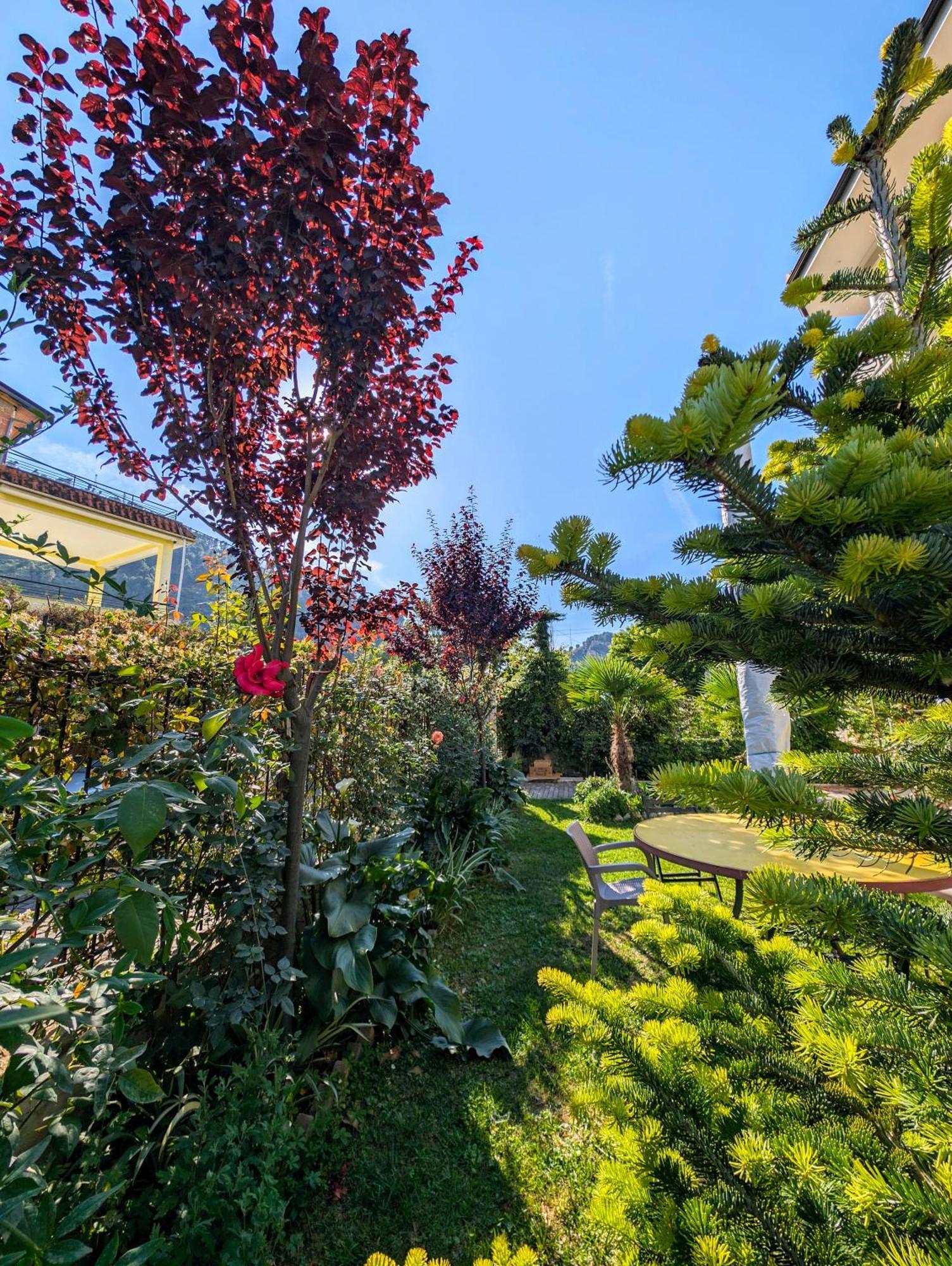 בראט Villa With Garden And Veranda מראה חיצוני תמונה