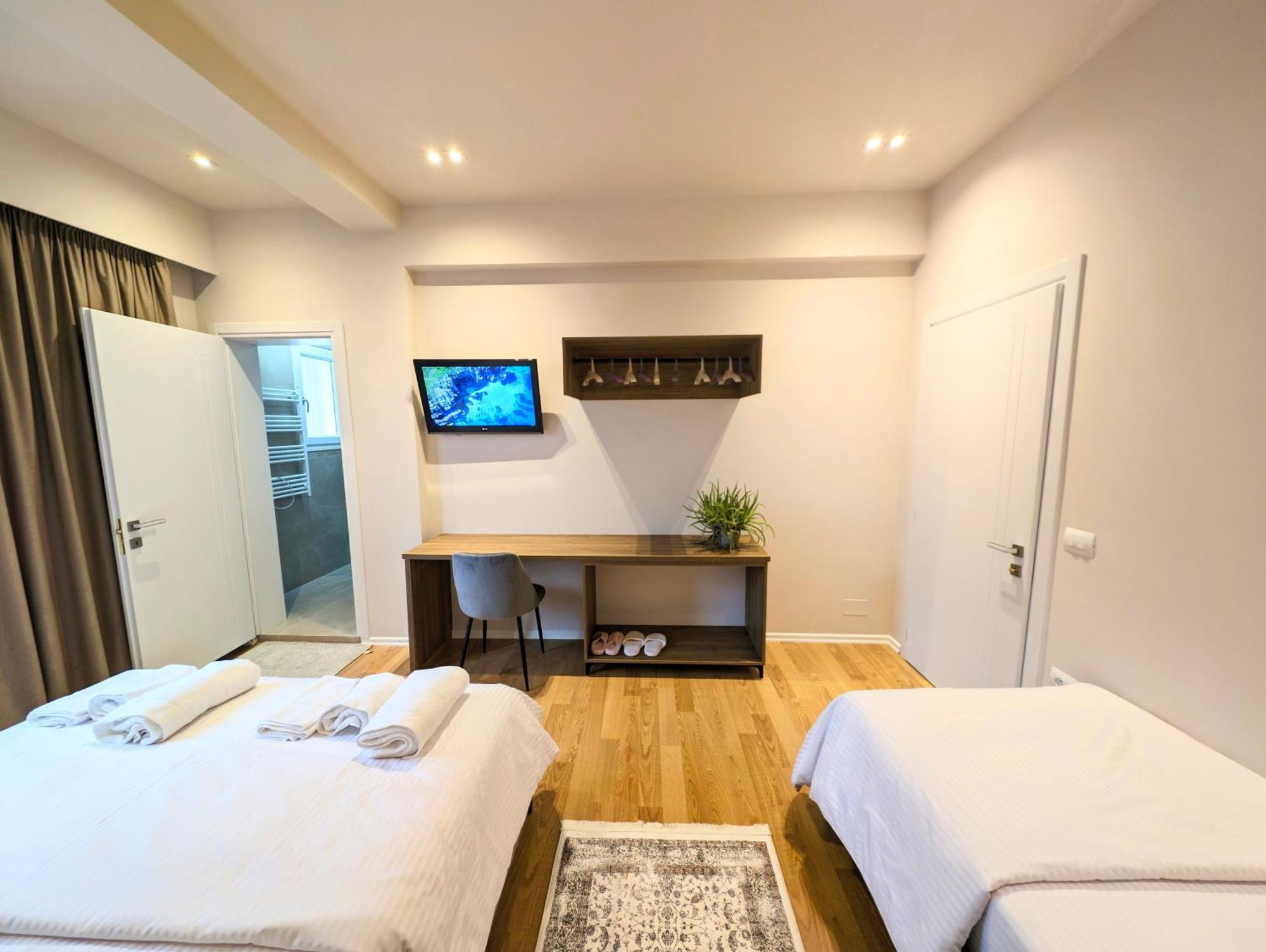 בראט Villa With Garden And Veranda מראה חיצוני תמונה